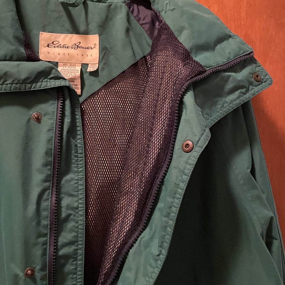 ❌SOLD❌ Vintage Eddie Bauer Men’s Jacket with Hood - Picture 4 of 6